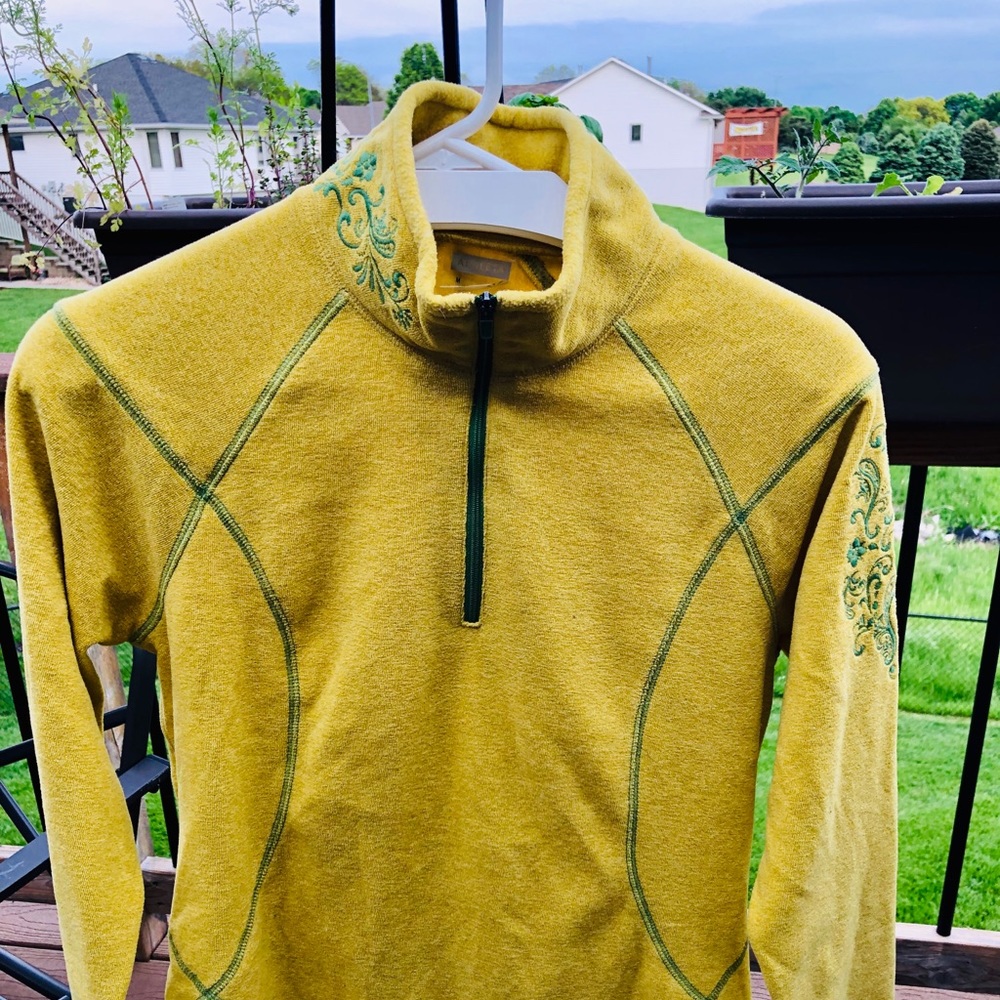 EUC Athleta 1/4 zip cozy pullover (medium)
